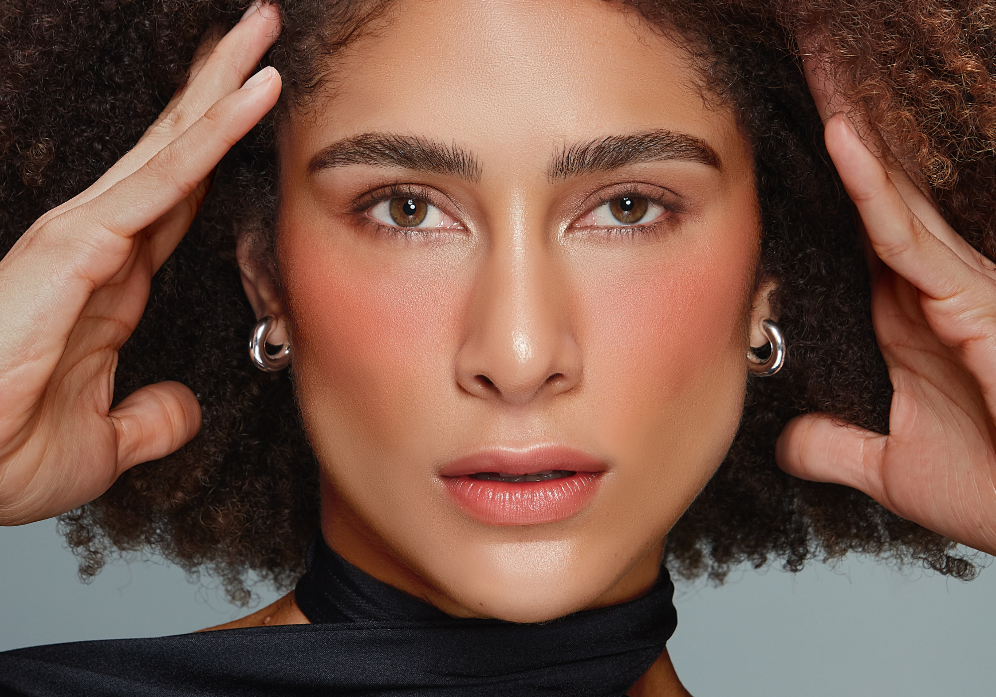 Liht Organics clean organic natural makeup — up to 90% USDA-certified organic ingredients, available at Ô Naturel Boutique UAE.